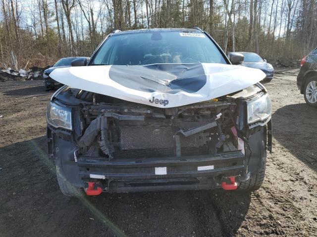 3C4NJDDB9JT422293 - 2018 JEEP COMPASS TRAILHAWK WHITE photo 5