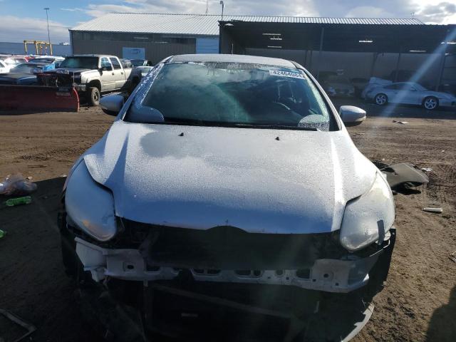 1FADP3K24DL137689 - 2013 FORD FOCUS SE SILVER photo 5