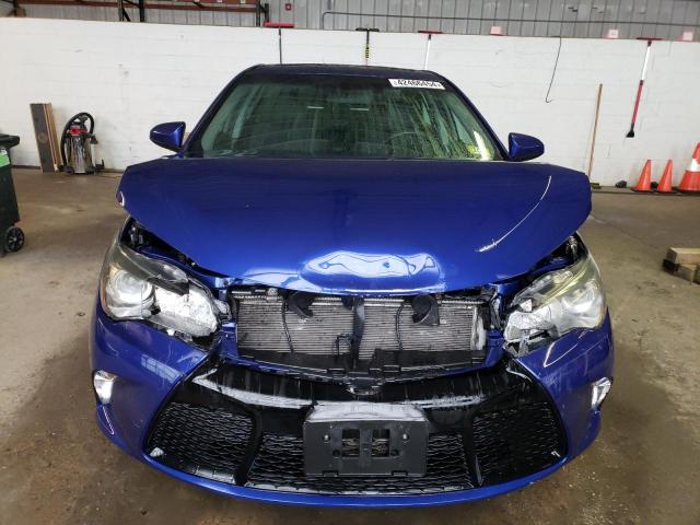 4T1BF1FK9GU588629 - 2016 TOYOTA CAMRY LE BLUE photo 5