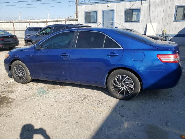 4T1BF3EKXBU743887 - 2011 TOYOTA CAMRY BASE BLUE photo 2