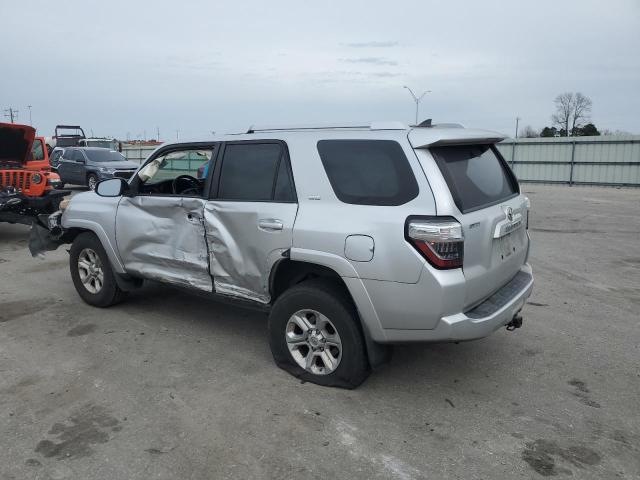 JTEZU5JR6E5080514 - 2014 TOYOTA 4RUNNER SR5 SILVER photo 2