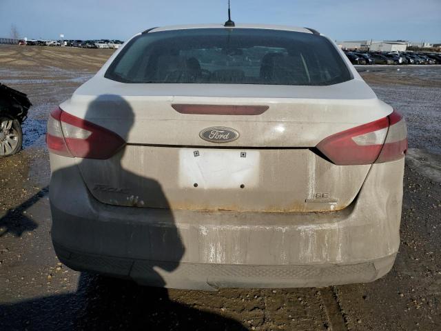 1FAHP3F21CL401543 - 2012 FORD FOCUS SE WHITE photo 6