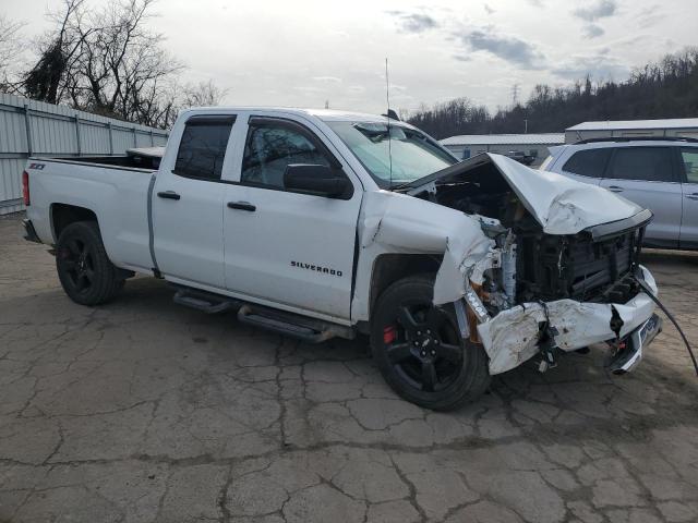 1GCVKREC8HZ392613 - 2017 CHEVROLET SILVERADO K1500 LT WHITE photo 4