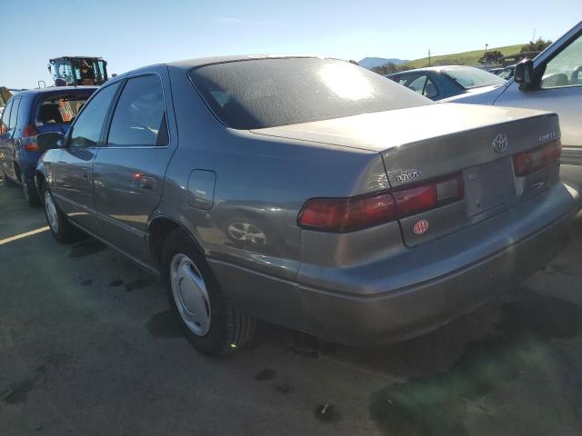 JT2BG22K4X0278269 - 1999 TOYOTA CAMRY LE GRAY photo 2