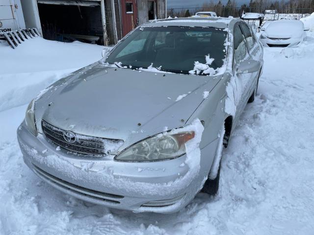 JTDBE30K920017170 - 2002 TOYOTA CAMRY LE SILVER photo 1