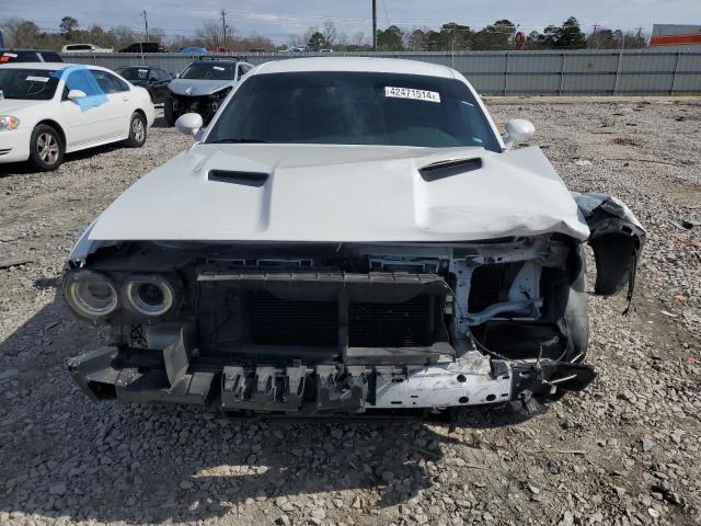 2C3CDZAG9KH741722 - 2019 DODGE CHALLENGER SXT WHITE photo 5