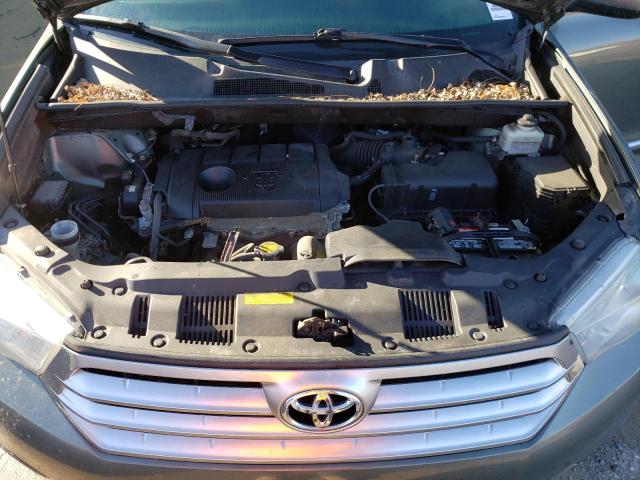 5TDZA3EH9DS039628 - 2013 TOYOTA HIGHLANDER BASE رمادي صورة 12