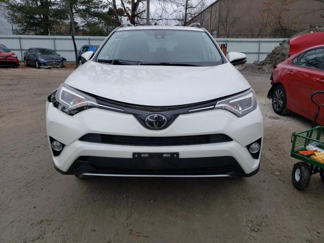 JTMDFREV4JJ208659 - 2018 TOYOTA RAV4 LIMITED WHITE photo 5