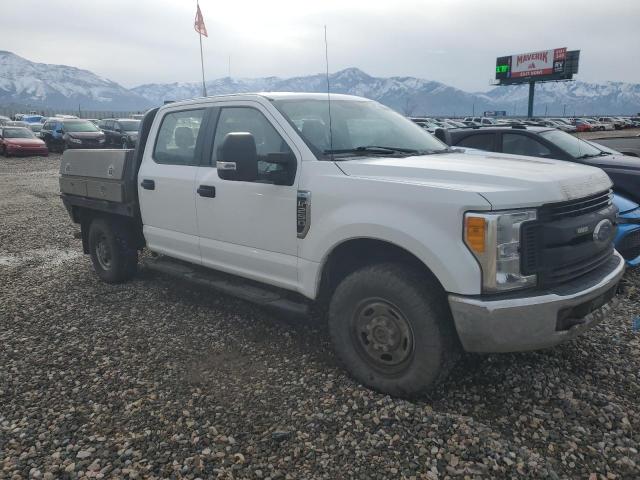 1FT7W2B64HED46772 - 2017 FORD F250 SUPER DUTY WHITE photo 4