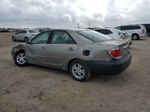 4T1BE30K05U977230 - 2005 TOYOTA CAMRY LE GRAY photo 2