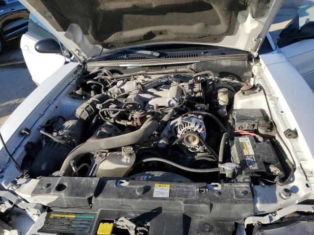 1FAFP40624F215499 - 2004 FORD MUSTANG WHITE photo 11