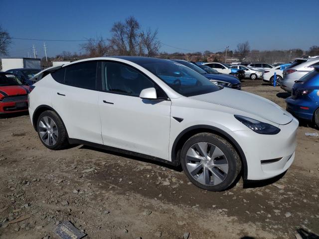 5YJYGDEE9MF114869 - 2021 TESLA MODEL Y WHITE photo 4