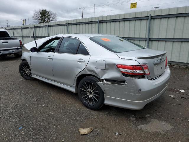 4T1BF3EK3BU216936 - 2011 TOYOTA CAMRY BASE SILVER photo 2