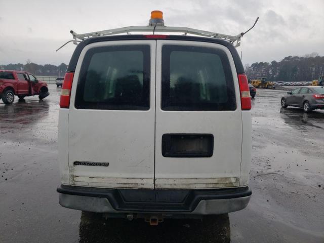 1GCGG25C081160443 - 2008 CHEVROLET EXPRESS G2 WHITE photo 6