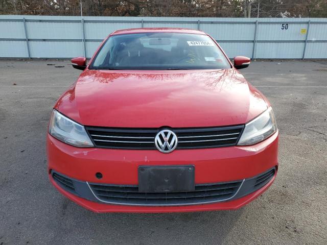 3VWDP7AJXDM360972 - 2013 VOLKSWAGEN JETTA SE RED photo 5