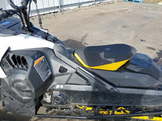 2BPSCDPD0PV000085 - 2023 SKI DOO SUMMIT SP WHITE photo 6