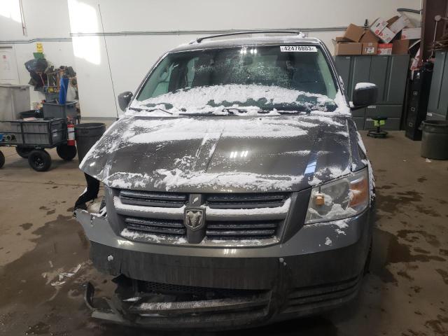 2D4RN4DE8AR465691 - 2010 DODGE GRAND CARA SE GRAY photo 5