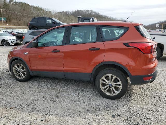 1FMCU0F73KUC23422 - 2019 FORD ESCAPE S ORANGE photo 2