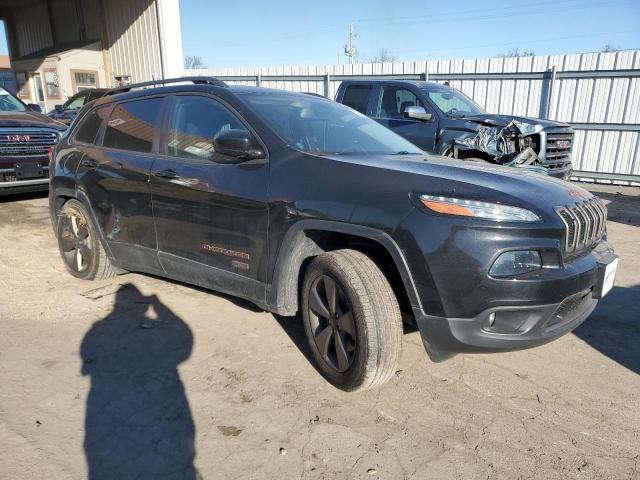 1C4PJMCB2GW268829 - 2016 JEEP CHEROKEE LATITUDE BLACK photo 4