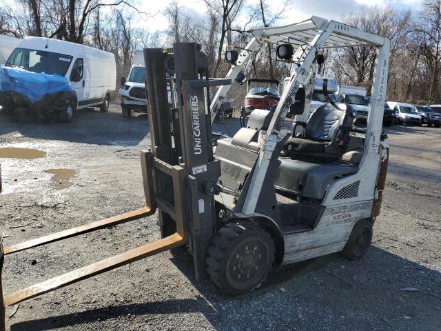 CP1F29W7961 - 2015 NISSAN FORKLIFT SILVER photo 2