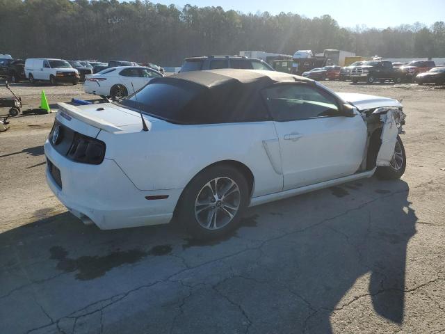 1ZVBP8EM5E5211815 - 2014 FORD MUSTANG WHITE photo 3