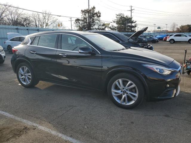 SJKCH5CPXHA034574 - 2017 INFINITI QX30 BASE Schwarz Foto 4