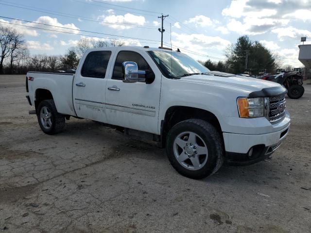 1GT125E88DF191695 - 2013 GMC SIERRA K2500 DENALI WHITE photo 4