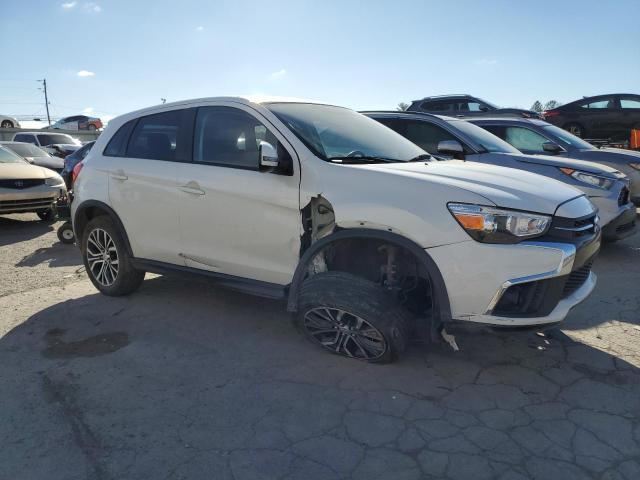 JA4AR3AU5KU000918 - 2019 MITSUBISHI OUTLANDER ES WHITE photo 4