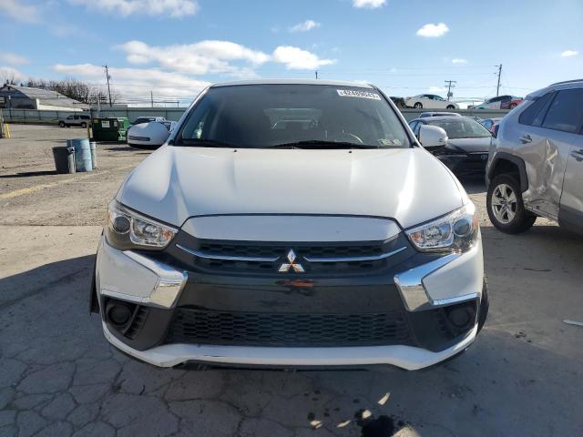 JA4AR3AU5KU000918 - 2019 MITSUBISHI OUTLANDER ES WHITE photo 5