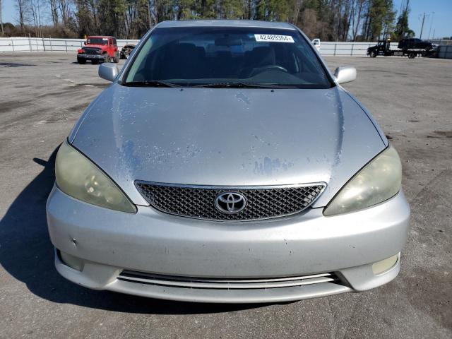 4T1BE32K85U995276 - 2005 TOYOTA CAMRY LE SILVER photo 5