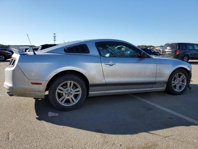 1ZVBP8AM5E5269672 - 2014 FORD MUSTANG SILVER photo 3