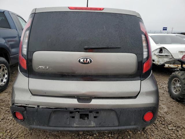 KNDJN2A22J7540511 - 2018 KIA SOUL GRAY photo 6