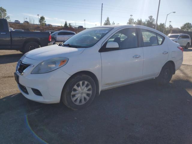 3N1CN7AP0CL899875 - 2012 NISSAN VERSA S WHITE photo 1