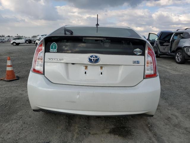 JTDKN3DUXE1757109 - 2014 TOYOTA PRIUS WHITE photo 6