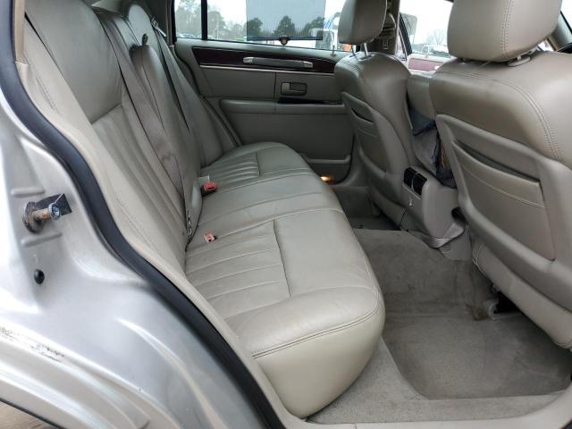 1LNHM81W83Y640564 - 2003 LINCOLN TOWN CAR EXECUTIVE SILVER photo 10