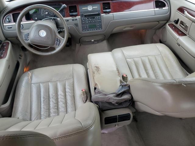 1LNHM81W83Y640564 - 2003 LINCOLN TOWN CAR EXECUTIVE SILVER photo 8