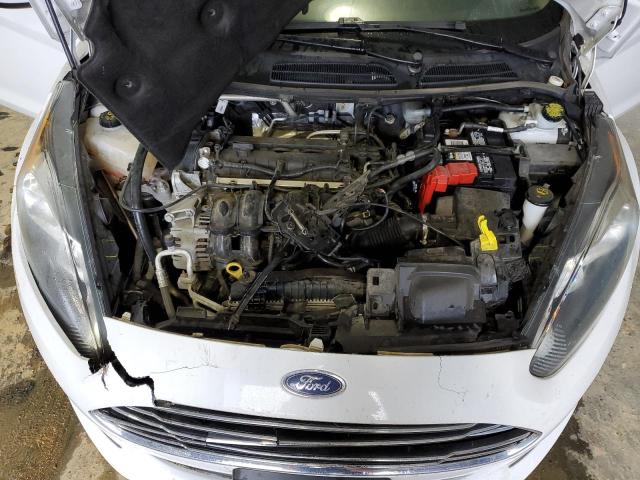 3FADP4EJ9JM127999 - 2018 FORD FIESTA SE WHITE photo 11