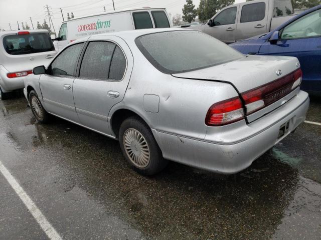 JNKCA21A3WT612986 - 1998 INFINITI I30 SILVER photo 2