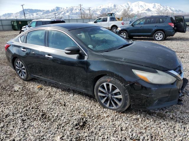 1N4AL3AP4HC142487 - 2017 NISSAN ALTIMA 2.5 BLACK photo 4