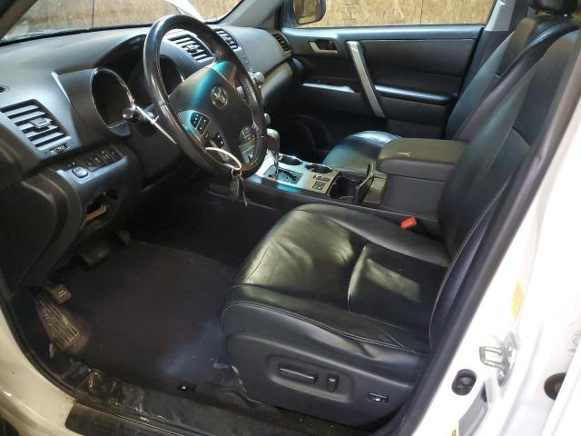 5TDBK3EH7BS071067 - 2011 TOYOTA HIGHLANDER BASE Ақ фото 7