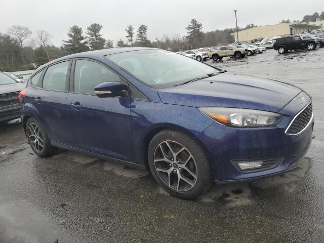 1FADP3M29HL250556 - 2017 FORD FOCUS SEL BLUE photo 4