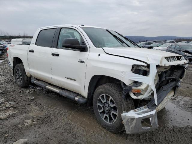 5TFDY5F17EX394733 - 2014 TOYOTA TUNDRA CREWMAX SR5 WHITE photo 4