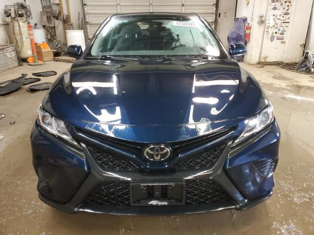 4T1B11HK3KU841366 - 2019 TOYOTA CAMRY L BLUE photo 5