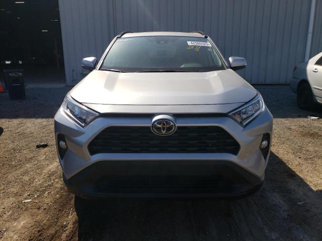 2T3C1RFV8KC023947 - 2019 TOYOTA RAV4 XLE PREMIUM SILVER photo 5