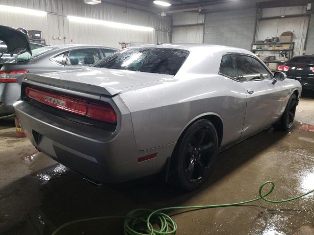 2C3CDYBT7DH670318 - 2013 DODGE CHALLENGER R/T SILVER photo 3