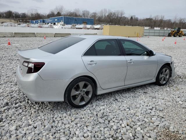 4T1BK1FK9DU533539 - 2013 TOYOTA CAMRY SE SILVER photo 3