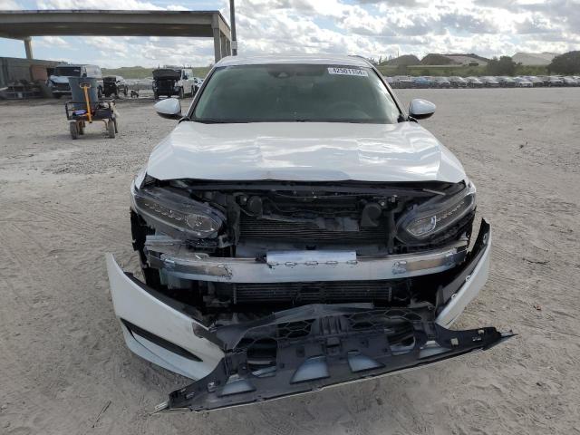 1HGCV1F15JA220459 - 2018 HONDA ACCORD LX WHITE photo 5