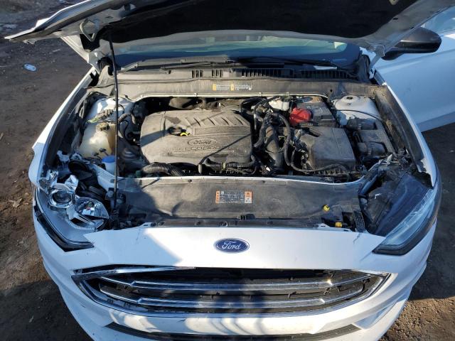 3FA6P0HD0HR170776 - 2017 FORD FUSION SE WHITE photo 11