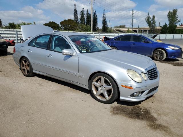 WDBUF56X19B388180 - 2009 MERCEDES-BENZ E 350 SILVER photo 4