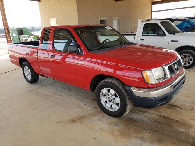 1N6DD26S7YC307750 - 2000 NISSAN FRONTIER KING CAB XE RED photo 4